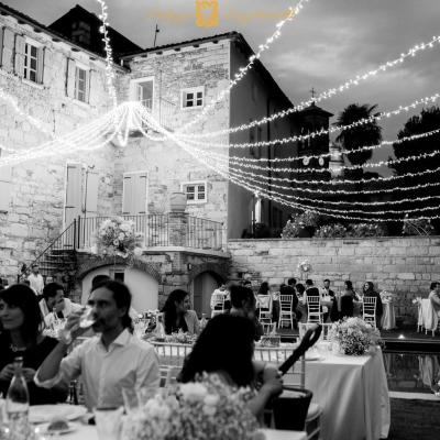 Palazzopozzobonelli Holiday Wedding26